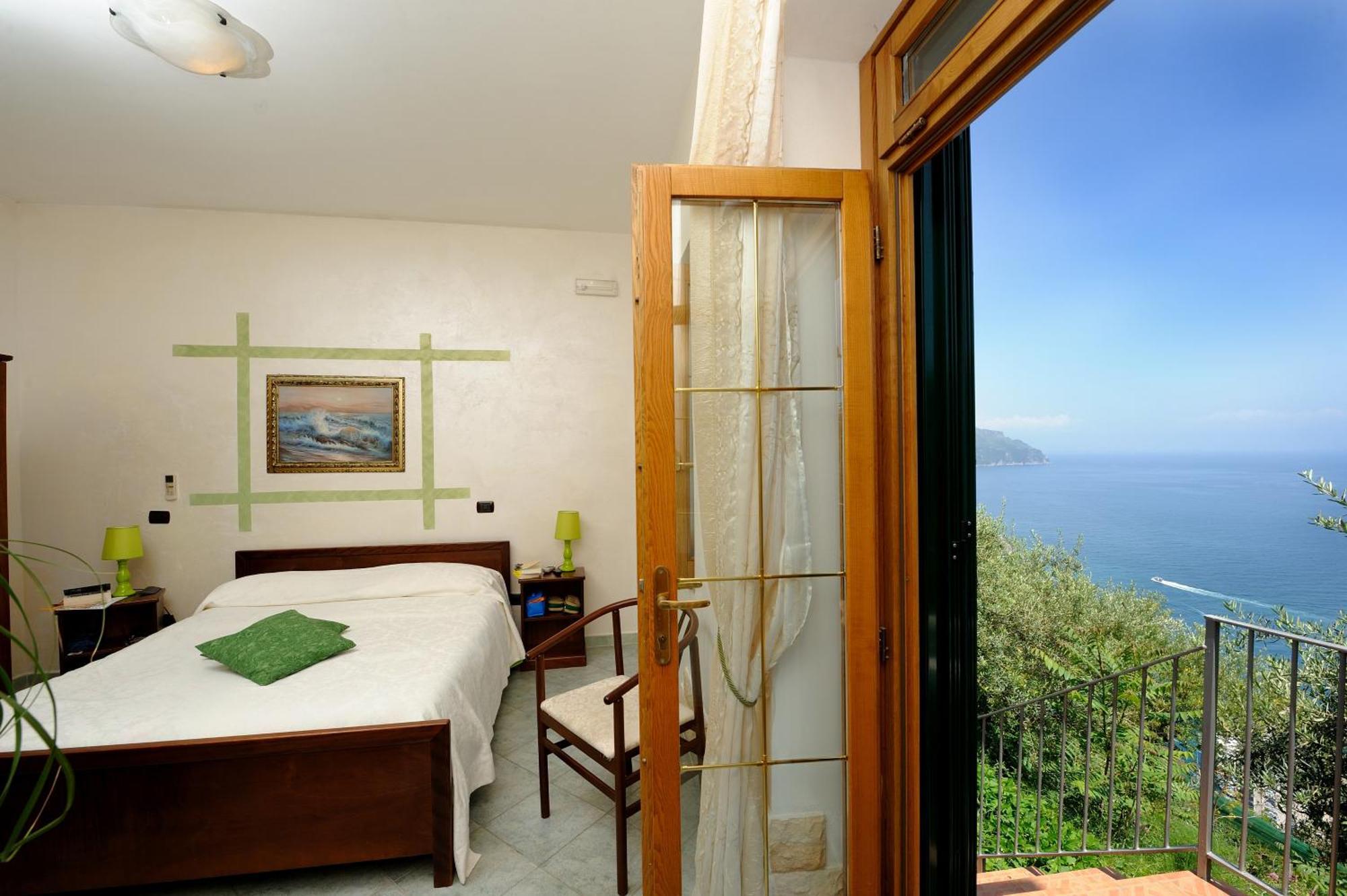 Bed and Breakfast H.H.Le Palme Амальфі Екстер'єр фото